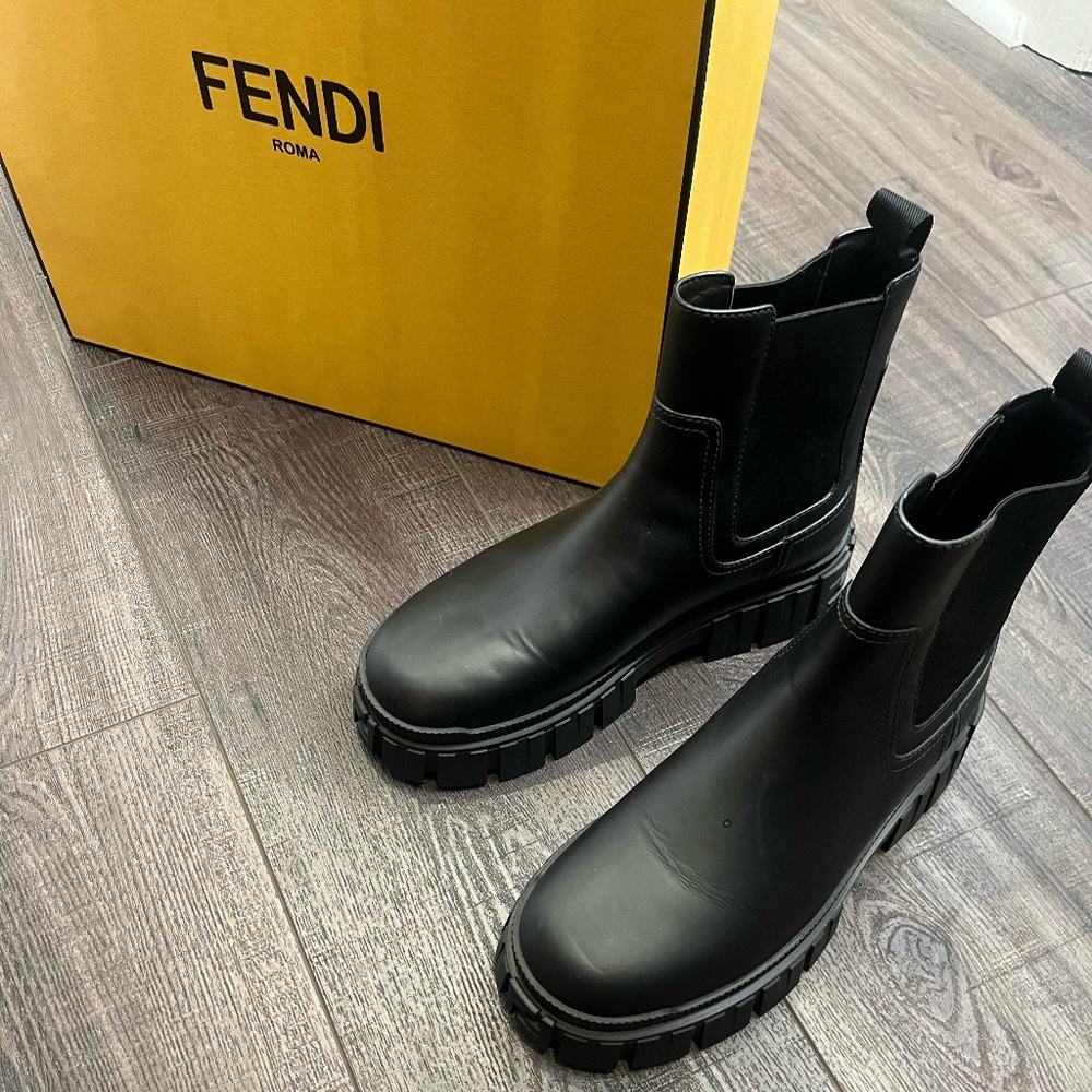 Black Fendi boots brand new